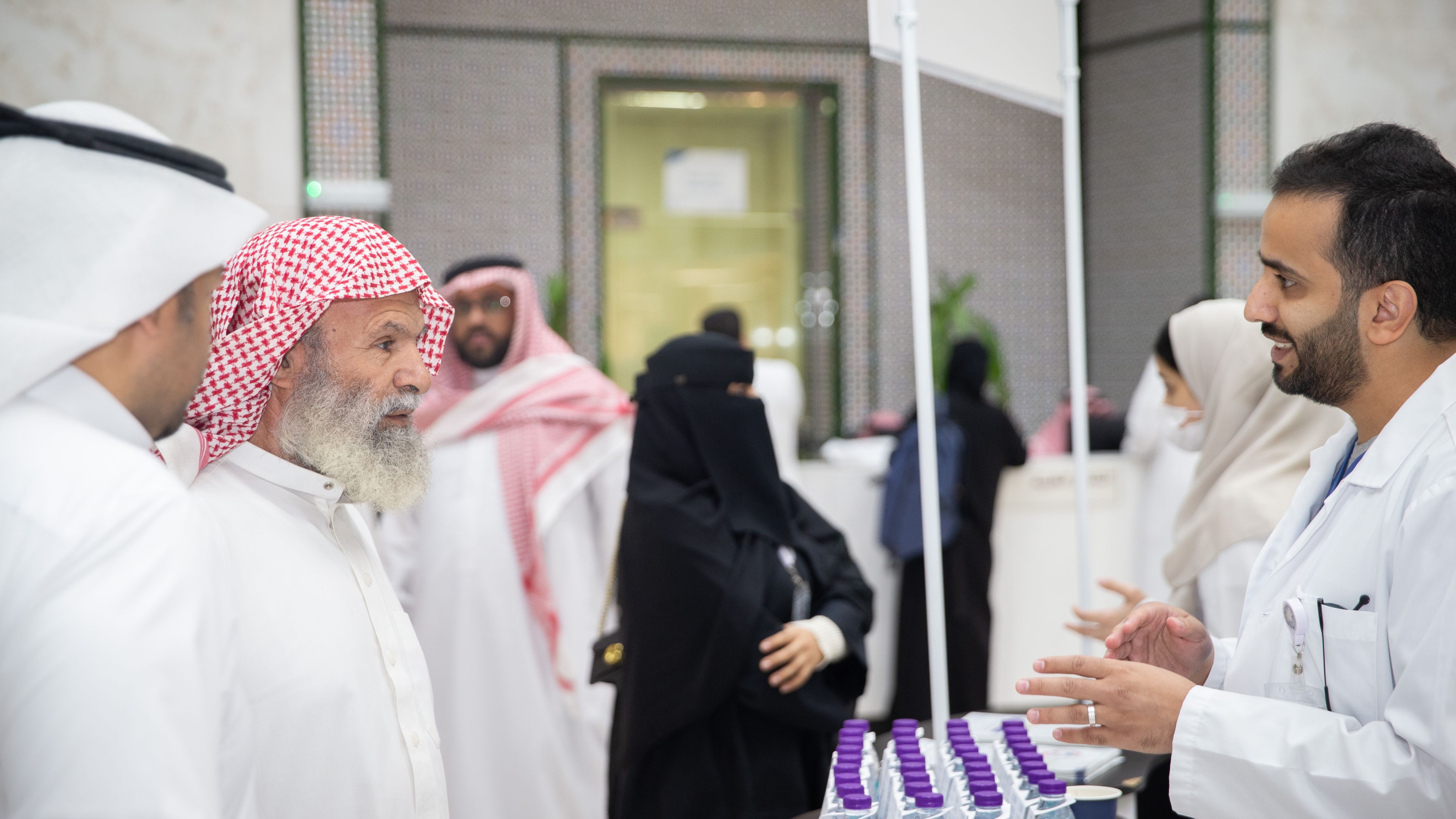 اليوم العالمي لارتفاع ضغط الدم في مستشفى الملك خالد التخصصي للعيون ومركز الأبحاث: الصلة الحيوية بين ارتفاع ضغط الدم وصحة العين 